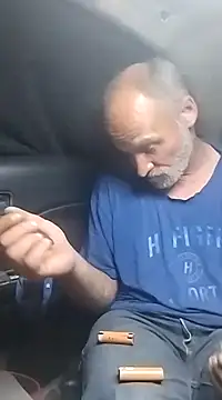 Snapshot of FloppyPickle4u chatting on 12, 2, 2025 FloppyPickle4u online show from 12, 2, 2025