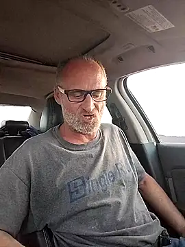 Snapshot of FloppyPickle4u chatting on 16, 2, 2025 FloppyPickle4u online show from 16, 2, 2025