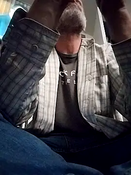 Snapshot of FloppyPickle4u chatting on 20, 2, 2025 FloppyPickle4u online show from 20, 2, 2025