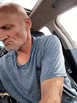 Snapshot of FloppyPickle4u chatting on 28, 2, 2025 FloppyPickle4u online show from 28, 2, 2025