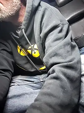 Snapshot of FloppyPickle4u chatting on 9, 3, 2025 FloppyPickle4u online show from 9, 3, 2025