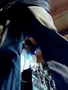 Snapshot of FloppyPickle4u chatting on 28, 11, 2025 FloppyPickle4u online show from 28, 11, 2025