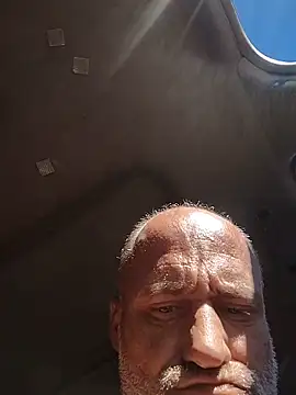 Snapshot of FloppyPickle4u chatting on 1, 12, 2025 FloppyPickle4u online show from 1, 12, 2025