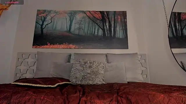 LunaRuso online show from 18, 2, 2025