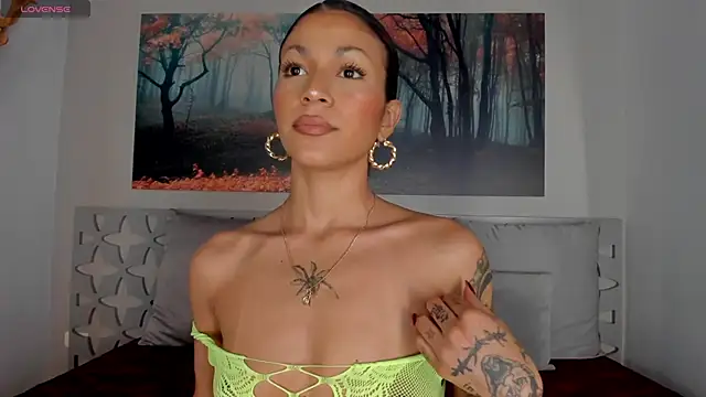 LunaRuso online show from 24, 2, 2025