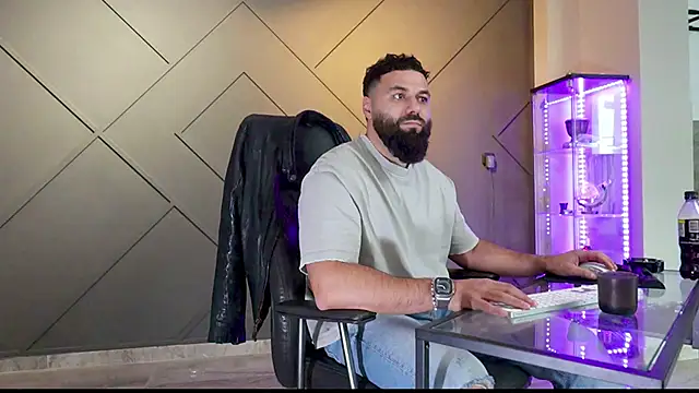 mattmasterss online show from 2, 3, 2025