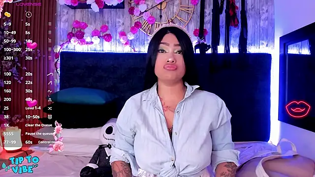 Neko Misaki online show from 6, 10, 2025