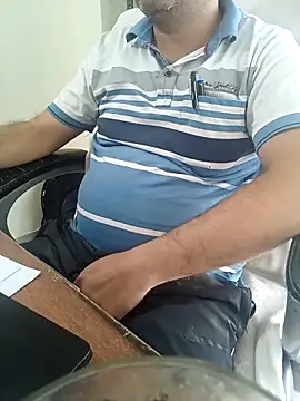 Snapshot of Hot-man39 chatting on 5, 11, 2025 Hot-man39 online show from 5, 11, 2025