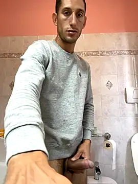 Snapshot of Gionnytav chatting on 12, 10, 2025 Gionnytav online show from 12, 10, 2025