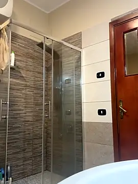 Snapshot of Gionnytav chatting on 20, 10, 2025 Gionnytav online show from 20, 10, 2025