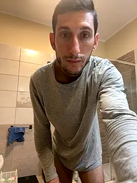 Snapshot of Gionnytav chatting on 31, 10, 2025 Gionnytav online show from 31, 10, 2025