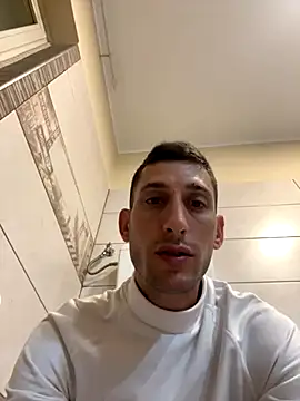 Snapshot of Gionnytav chatting on 6, 11, 2025 Gionnytav online show from 6, 11, 2025