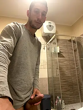 Snapshot of Gionnytav chatting on 14, 11, 2025 Gionnytav online show from 14, 11, 2025