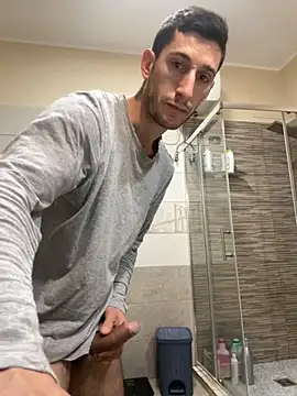 Snapshot of Gionnytav chatting on 19, 11, 2025 Gionnytav online show from 19, 11, 2025