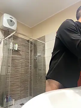 Snapshot of Gionnytav chatting on 24, 11, 2025 Gionnytav online show from 24, 11, 2025