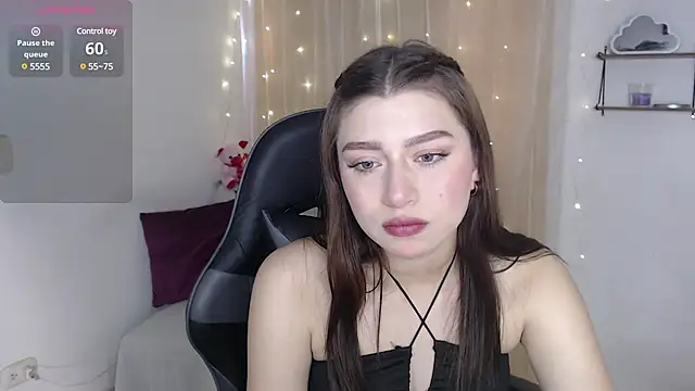 Snapshot of mily_thomson_b_ chatting on 23, 2, 2025 mily thomson b online show from 23, 2, 2025