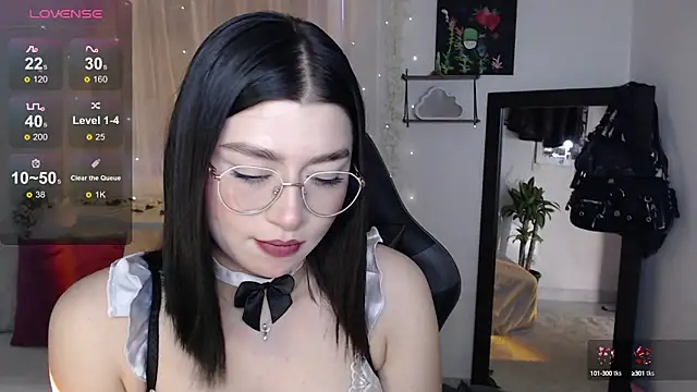 Snapshot of mily_thomson_b_ chatting on 8, 9, 2025 mily thomson b online show from 8, 9, 2025