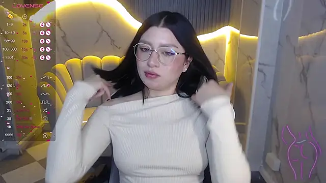 Snapshot of mily_thomson_b_ chatting on 12, 10, 2025 mily thomson b online show from 12, 10, 2025