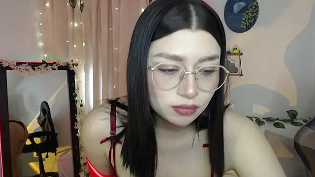 Snapshot of mily_thomson_b_ chatting on 16, 11, 2025 mily thomson b online show from 16, 11, 2025