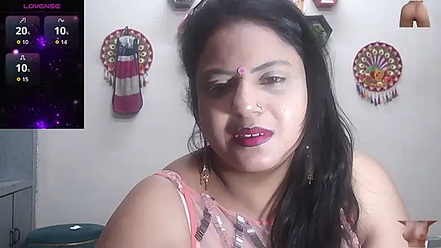 Snapshot of Sexy_komolika chatting on 5, 10, 2025 Sexy komolika online show from 5, 10, 2025