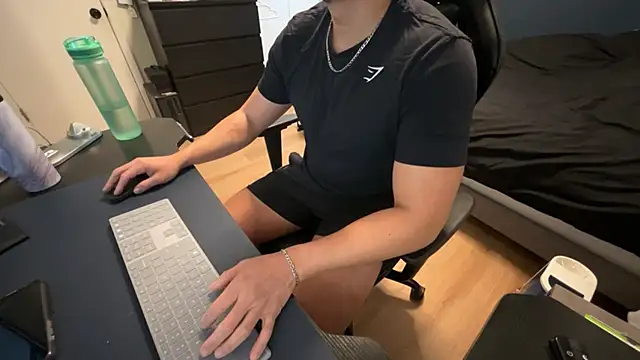 Snapshot of charlie_s2534 chatting on 12, 2, 2026 charlie s2534 online show from 12, 2, 2026