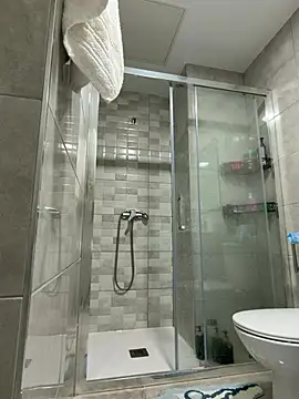 streetdoll online show from 13, 4, 2026