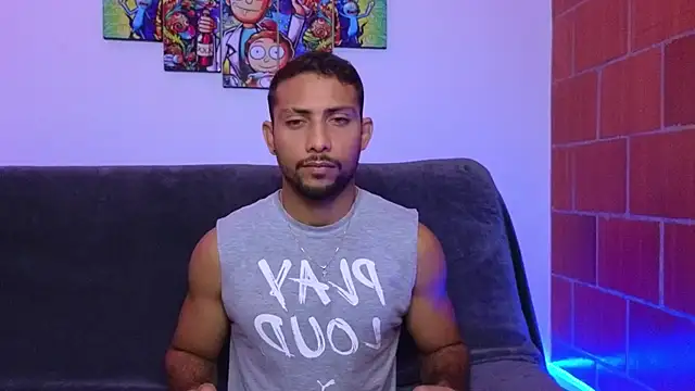 Snapshot of catalina_y_tylerjhons chatting on 5, 1, 2025 catalina y tylerjhons online show from 5, 1, 2025