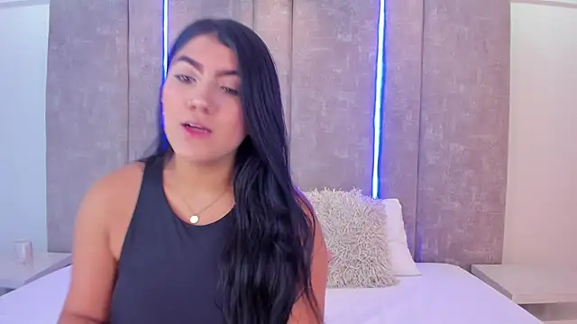 PaulinaDuarte online show from 3, 2, 2025