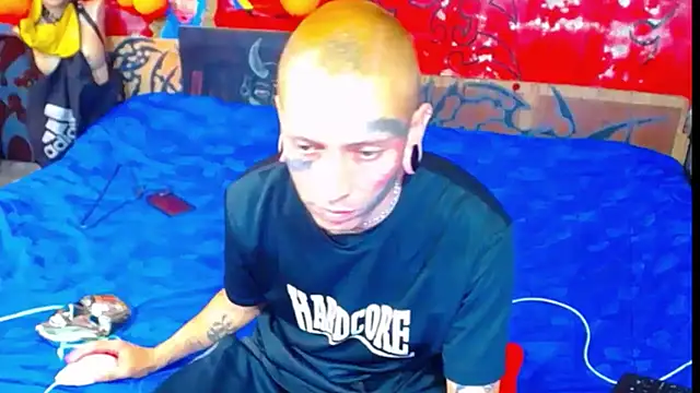 Snapshot of deivid_estrada chatting on 22, 10, 2025 deivid estrada online show from 22, 10, 2025