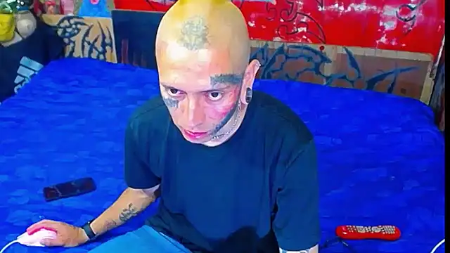 Snapshot of deivid_estrada chatting on 11, 11, 2025 deivid estrada online show from 11, 11, 2025