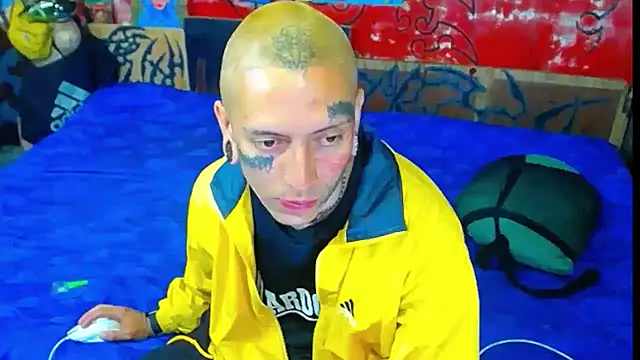 Snapshot of deivid_estrada chatting on 12, 11, 2025 deivid estrada online show from 12, 11, 2025