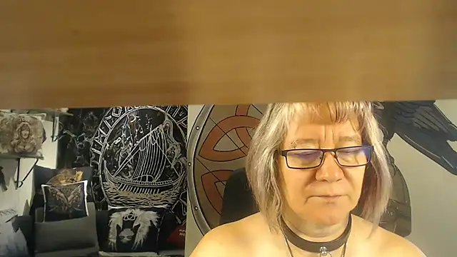 Snapshot of TittenMichelle chatting on 7, 10, 2025 TittenMichelle online show from 7, 10, 2025