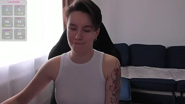 Snapshot of JessieFlower chatting on 10, 10, 2025 JessieFlower online show from 10, 10, 2025