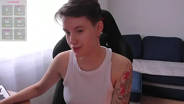 Snapshot of JessieFlower chatting on 8, 11, 2025 JessieFlower online show from 8, 11, 2025