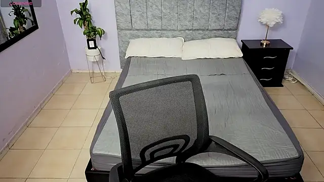 Lana stone  online show from 18, 12, 2025