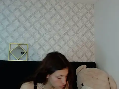 Emma-Wilson online show from 28, 11, 2025