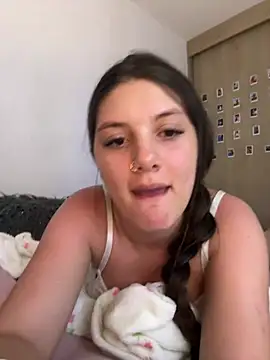 EmilyS   online show from 14, 3, 2025