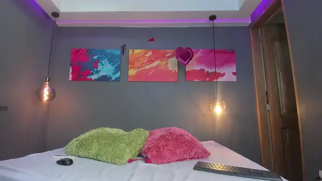 summer lee  online show from 28, 12, 2024