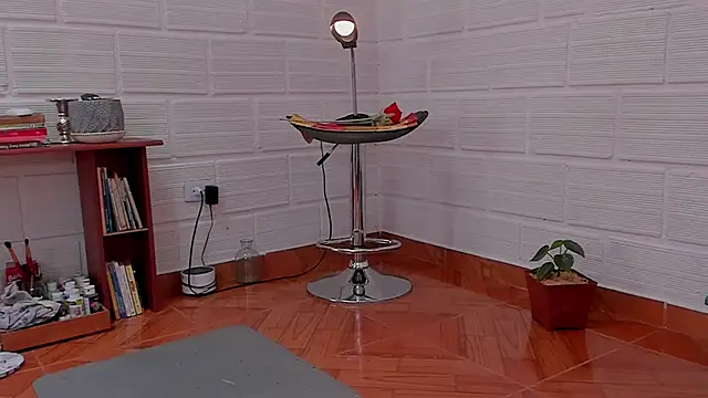 Snapshot of cuddlingbunny chatting on 18, 1, 2025 cuddlingbunny online show from 18, 1, 2025