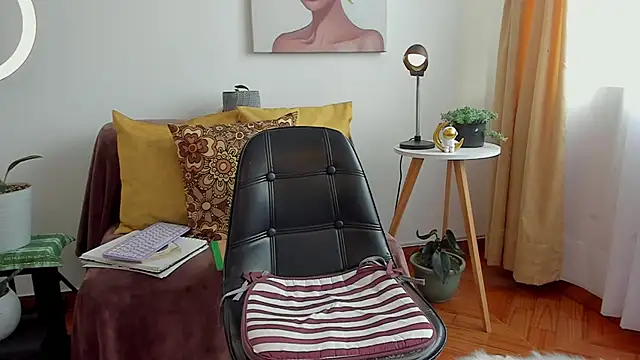 Snapshot of cuddlingbunny chatting on 2, 3, 2025 cuddlingbunny online show from 2, 3, 2025