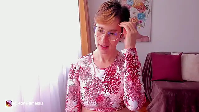 Snapshot of cuddlingbunny chatting on 11, 3, 2025 cuddlingbunny online show from 11, 3, 2025