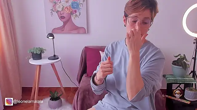 Snapshot of cuddlingbunny chatting on 17, 3, 2025 cuddlingbunny online show from 17, 3, 2025