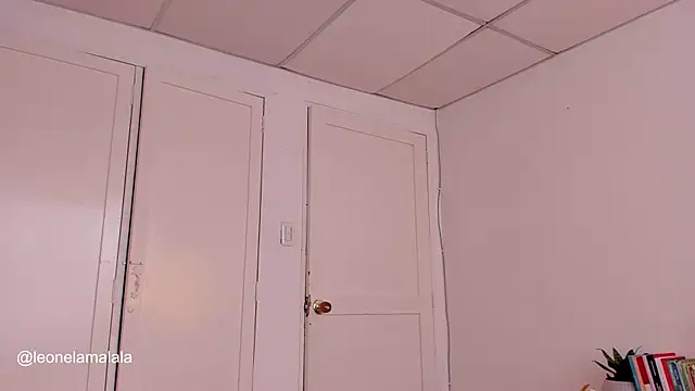 Snapshot of cuddlingbunny chatting on 21, 3, 2025 cuddlingbunny online show from 21, 3, 2025