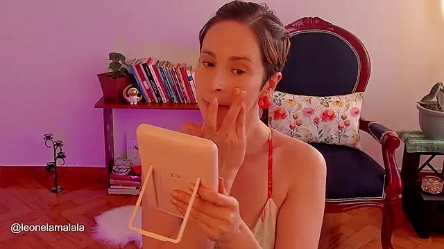 Snapshot of cuddlingbunny chatting on 22, 3, 2025 cuddlingbunny online show from 22, 3, 2025