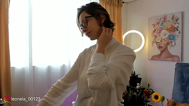 cuddlingbunny online show from 2, 2, 2026