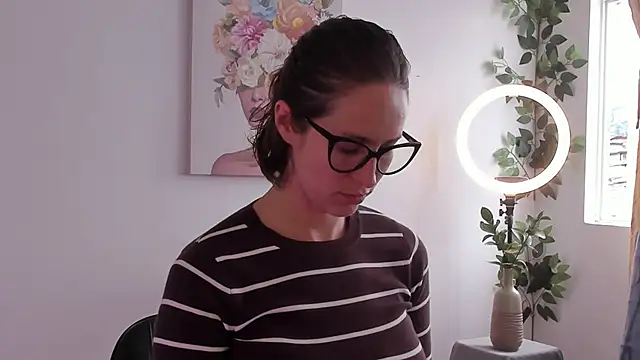 cuddlingbunny online show from 29, 3, 2026