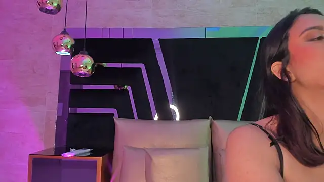 Snapshot of DaraBeckett chatting on 1, 11, 2025 DaraBeckett online show from 1, 11, 2025