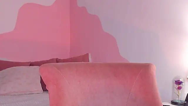 Snapshot of DaraBeckett chatting on 3, 12, 2025 DaraBeckett online show from 3, 12, 2025