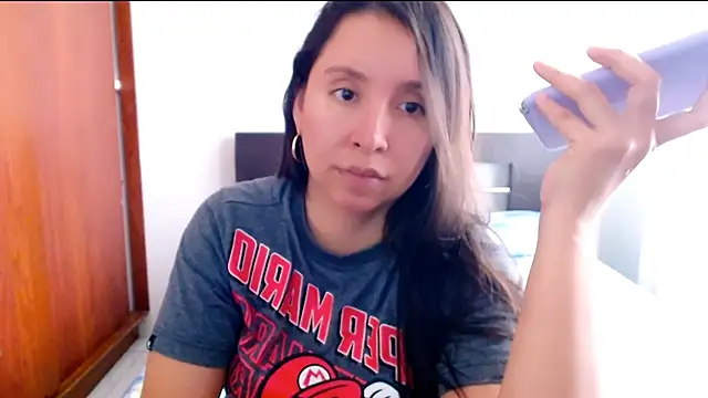 emely sexx20 online show from 3, 2, 2025