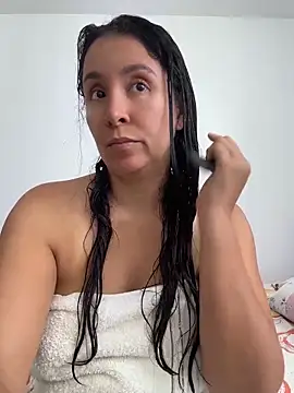 Snapshot of emely_sexx20 chatting on 16, 6, 2026 emely sexx20 online show from 16, 6, 2026